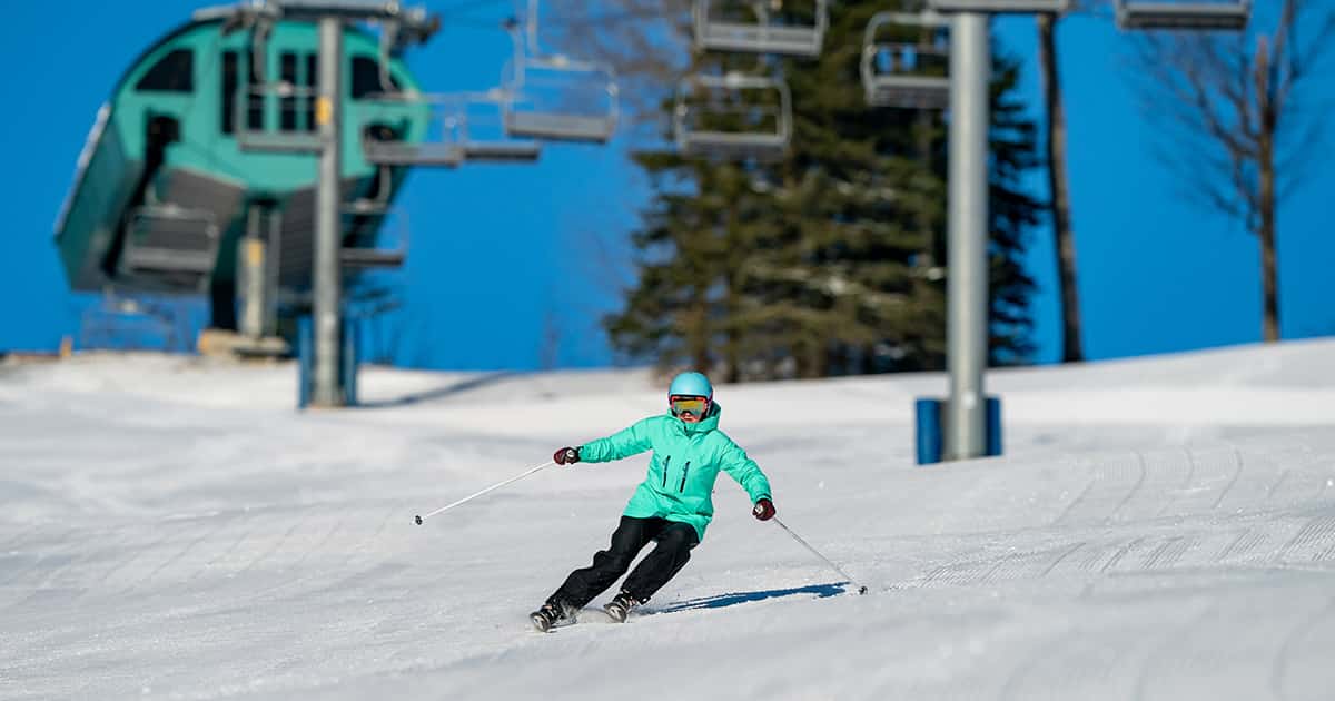 www.holidayvalley.com