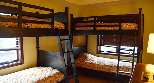 bunk room in 3 bedroom tamarack
