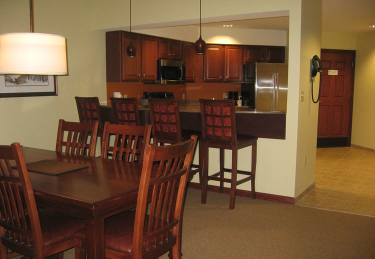 dining room and kitchen 3 bedroom tamarack